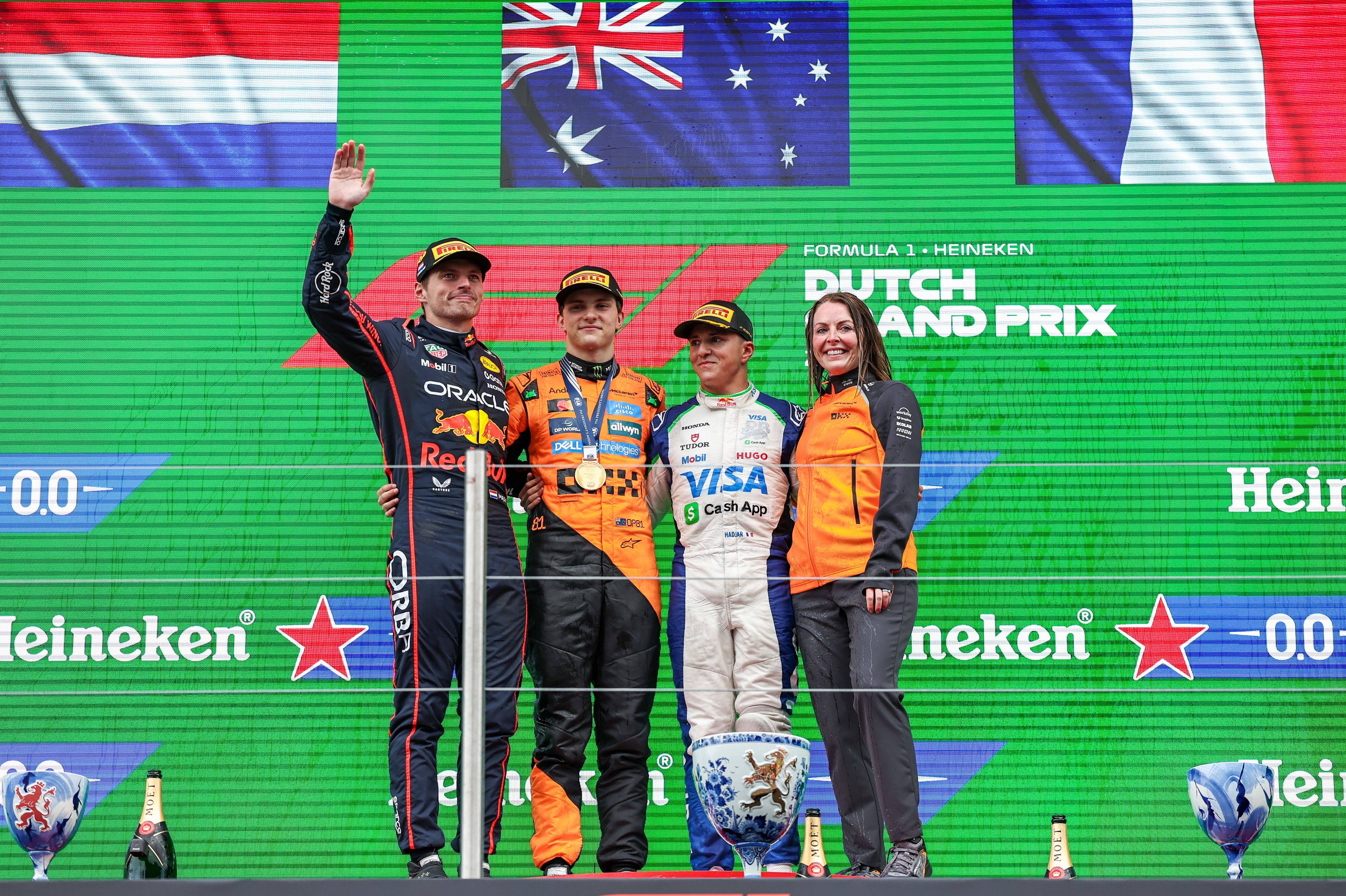 阿斯顿马丁轻取红牛二队，皮亚斯特里点燃赛场