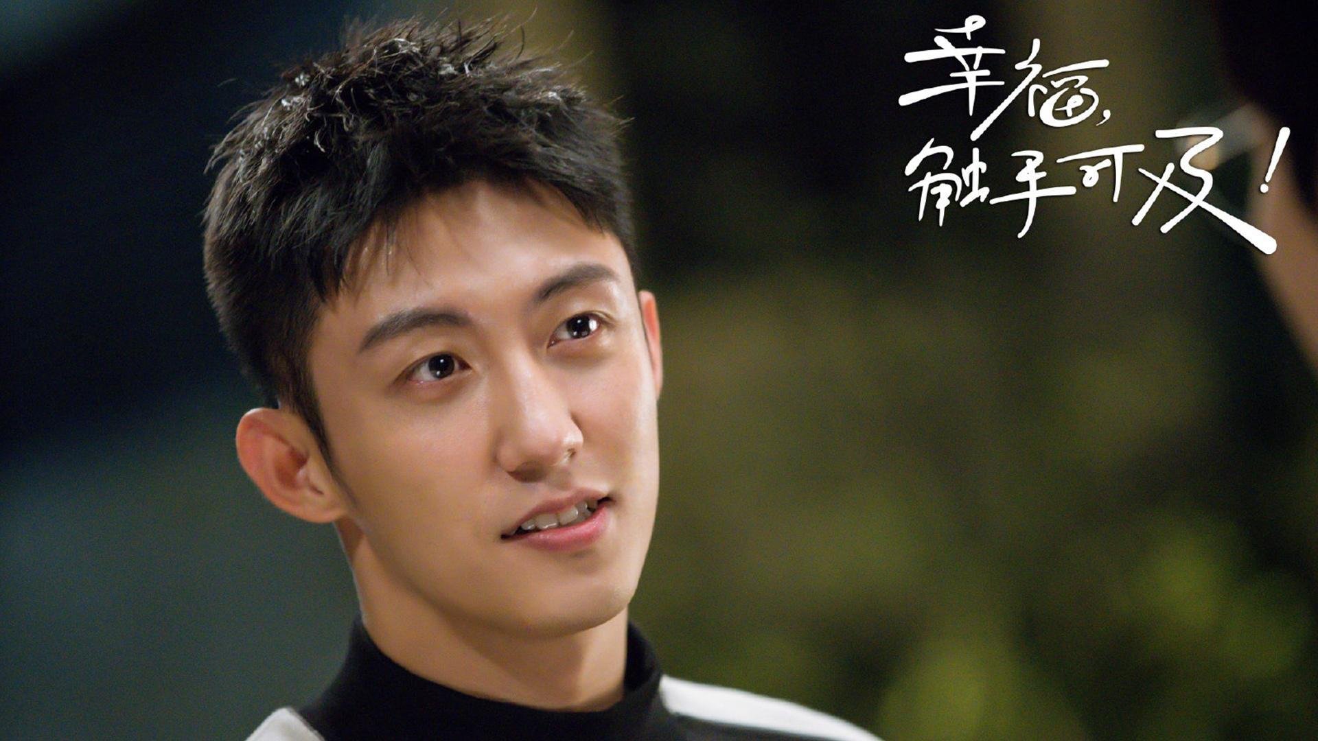 绿茵烽火与天山雪崩，当英超争冠遇见新疆碎箭